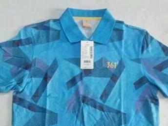 深圳服裝鞋帽箱包批發(fā)市場(chǎng) 斷碼清貨、尾貨折扣與運(yùn)動(dòng)商務(wù)T恤批發(fā)的商機(jī)探索